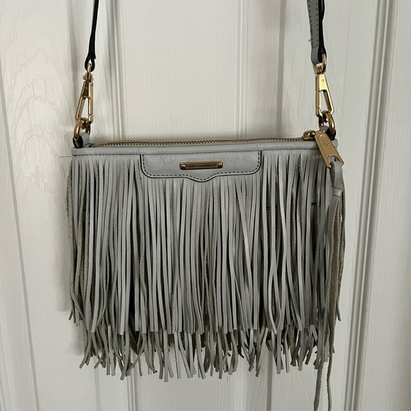 Rebecca Minkoff Finn cross body bag in light gray. - Picture 5 of 6
